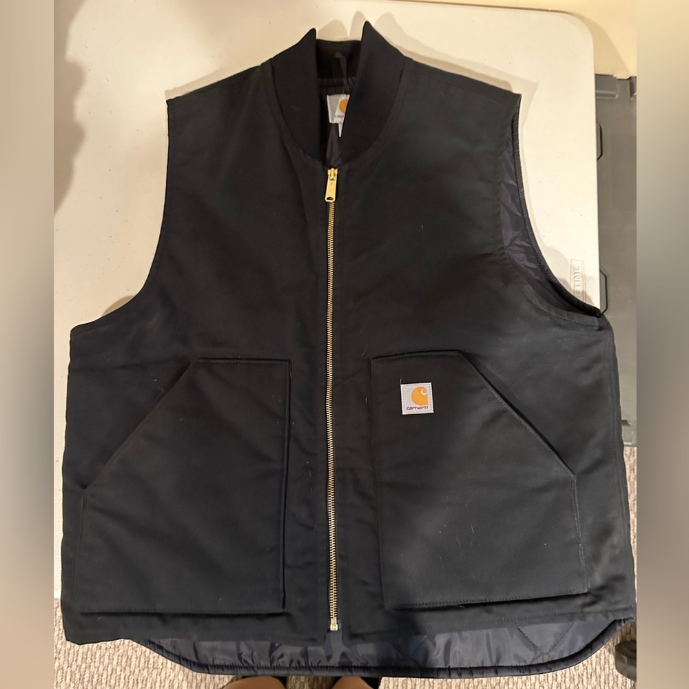 Men’s Carhartt vest in black